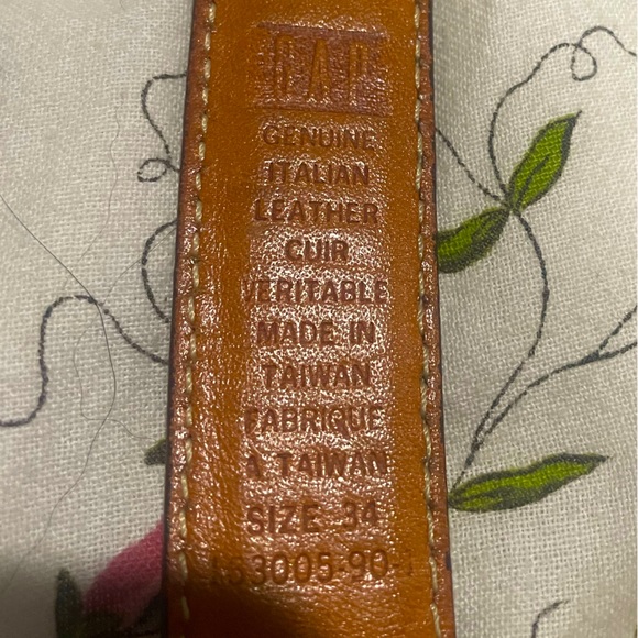GAP leather belt size 34. Very good condition! - Picture 2 of 2